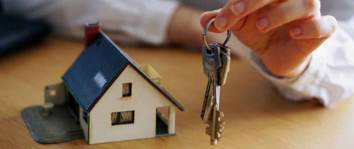 Créditos hipotecarios caen 14% y experto revela cómo están cambiando su estrategia los compradores