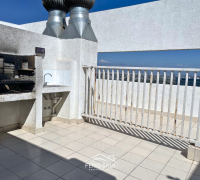 Quincho en una amplia terraza con hermosa vista