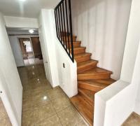 Escalera al piso 2