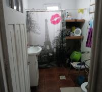 1 baño muy amplio