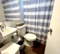 2 Baños completos. 1 en suite.