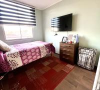 Amplio dormitorio, con closet incluido. 