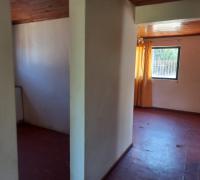 amplias dependencias y dormitorios