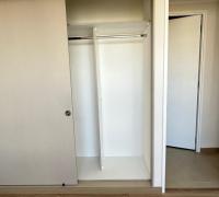  Espacio de guardado optimizado y elegante, perfectamente integrado al diseño