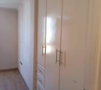 Importante closet dentro de la habitación single