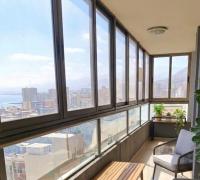 Soleada terraza que abriga su departamento