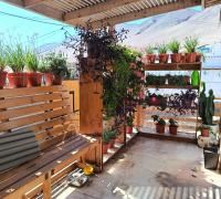 HERMOSA TERRAZA DE ACCESO A LA CASA, PARA DISFRUTAR  EL CALIDO CLIMA DEL SECTOR