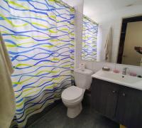 baño del dormitorio principal
