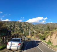 camino de asfalto a 300 metros