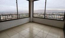 Amplia terraza con ventanales para disfrutar de la maravillosa vista