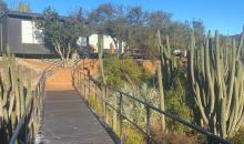 puente dentro de la propiedad
