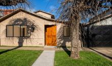 AMPLAI ACASA PARA FAMILIAS NUMEROSAS O PARA USAR COMO OFICINAS HOSTEAL ETC 5 HABITACIONES CERCA DEL CENTRO BUENA COCTIVIDAD DOS PISOS CON ESTACIONAMIENTO TECHADO 