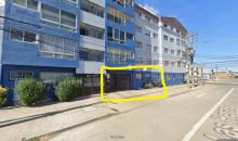 Conjunto San Edmundo por calle Las Heras