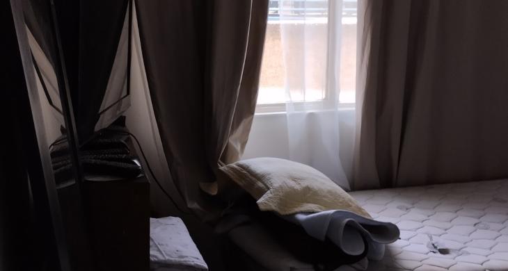 DESDE ACÁ SE APRECIA VENTANAL DE DORMITORIO PRINCIPAL