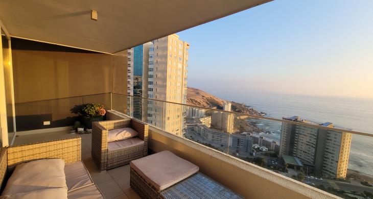 Terraza con vista al mar