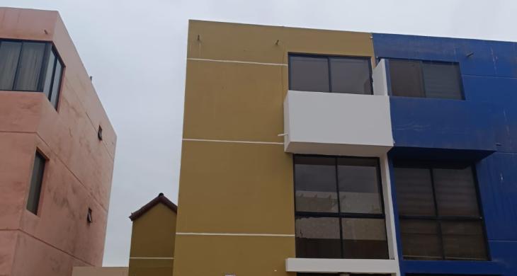 Casa en venta de 3 pisos