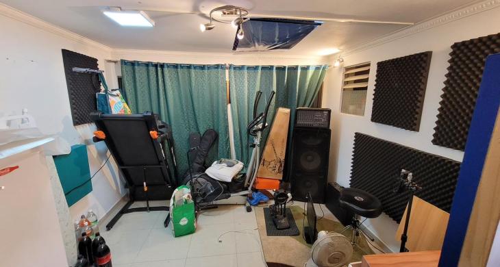 El Living con salida al Balcón.