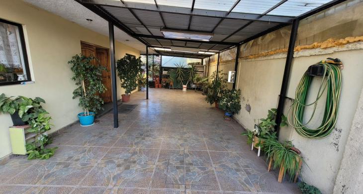 GRAN TERRAZA TECHADA