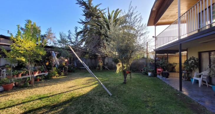 FOTO DE UN COSTADO DE LA CASA 