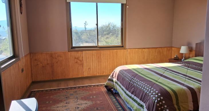 dormitorio principal con baño en suite nor oriente