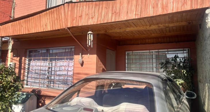 Casa esquina dos pisos