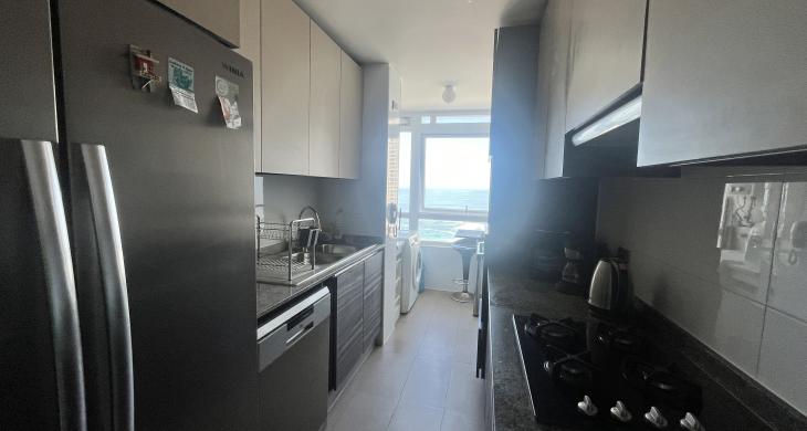 cocina con vista al mar