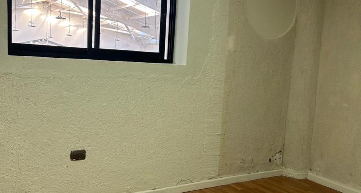 OFICINA / HABITACION