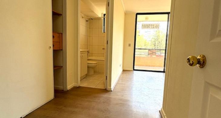 pasillo y closet dormitorio principal