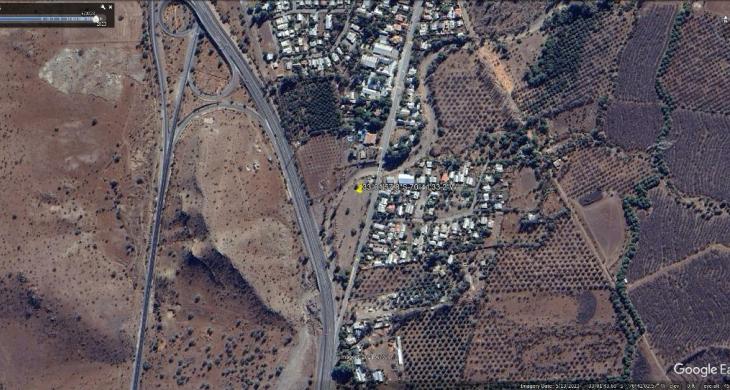 Excelente oportunidad de inversión en Colina. Propiedad de aproximadamente 20.000 m², emplazada en el sector Chacabuco, con acceso privilegiado y alta exposición hacia la Ruta Internacional Los Libertadores, uno de los principales corredores de conexión entre Santiago, Los Andes y Argentina.  El terreno presenta una atractiva vocación urbana, comercial e industrial inofensiva, ofreciendo múltiples alternativas de desarrollo para inversionistas, empresas, operadores logísticos, proyectos de servicios.